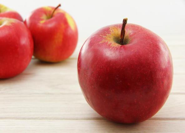 بررسی کیفی سیب درختی صادراتی