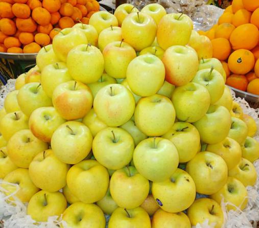 درمان زخم معده با مصرف سیب زرد